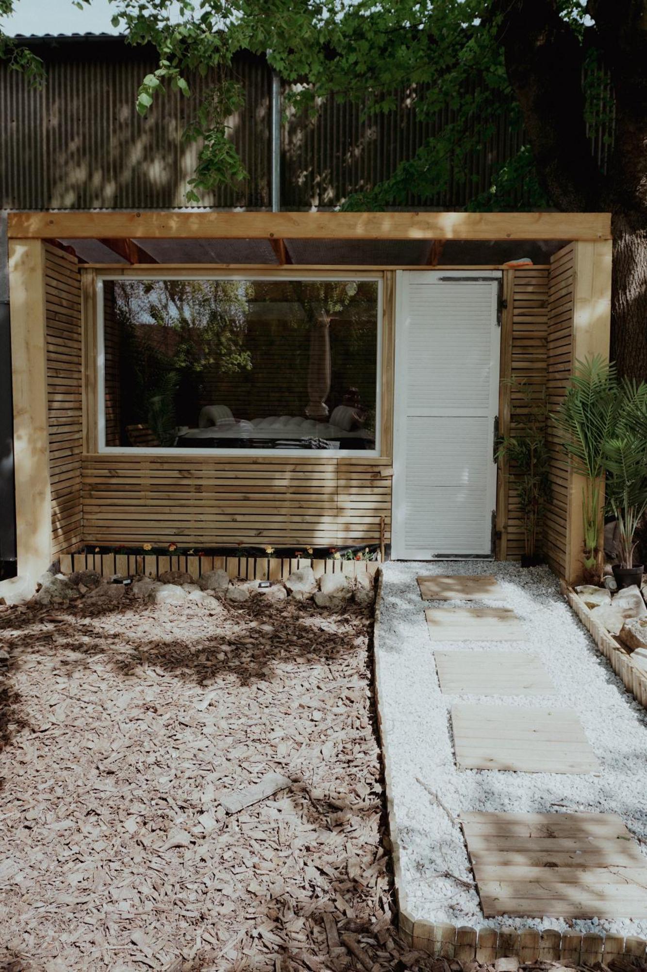 Le Chalet Tipi Avec Jacuzzi Et Jardin Troyes Extérieur photo