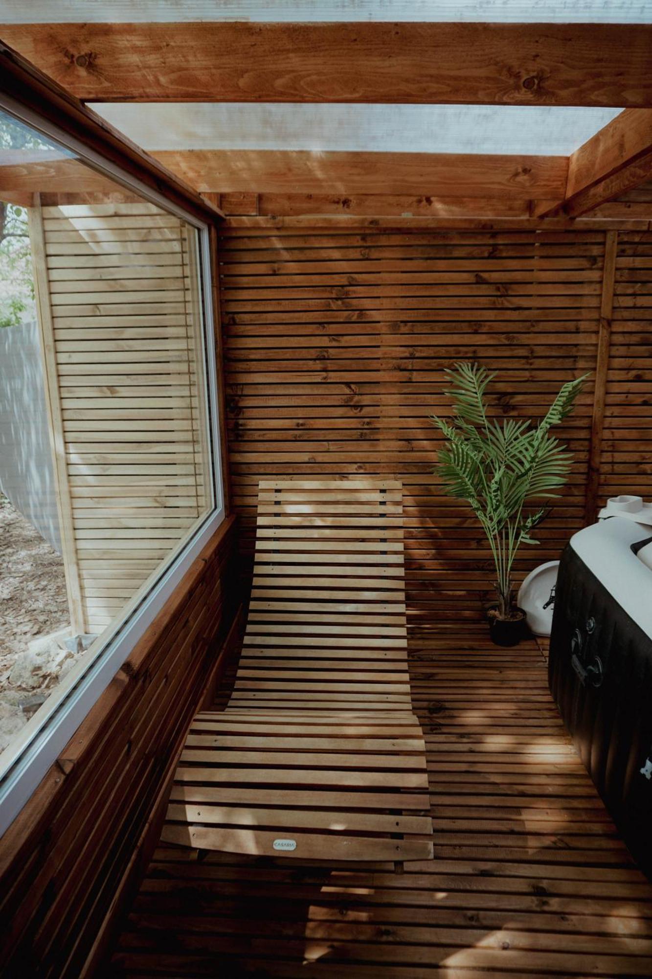 Le Chalet Tipi Avec Jacuzzi Et Jardin Troyes Extérieur photo